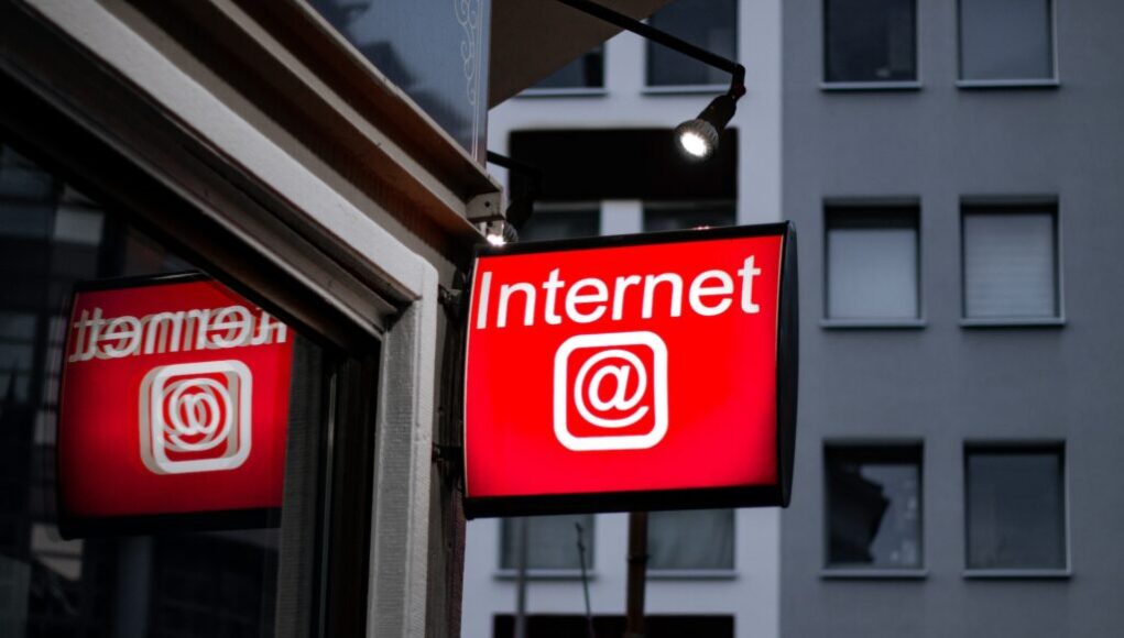 leon-seibert-2m71l9fA6mg-unsplash-1024x682 Soudan : Les Répercussions du Conflit sur les Télécommunications